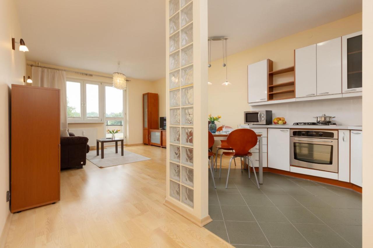 Spacious & Quiet 1 Bedroom Apartment In Pruszkow By Noclegi Renters Exterior photo