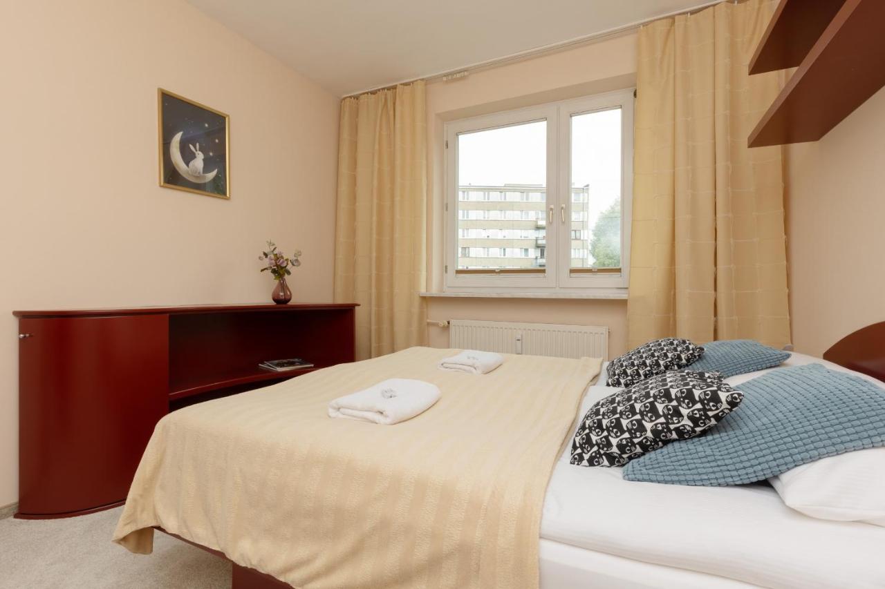 Spacious & Quiet 1 Bedroom Apartment In Pruszkow By Noclegi Renters Exterior photo